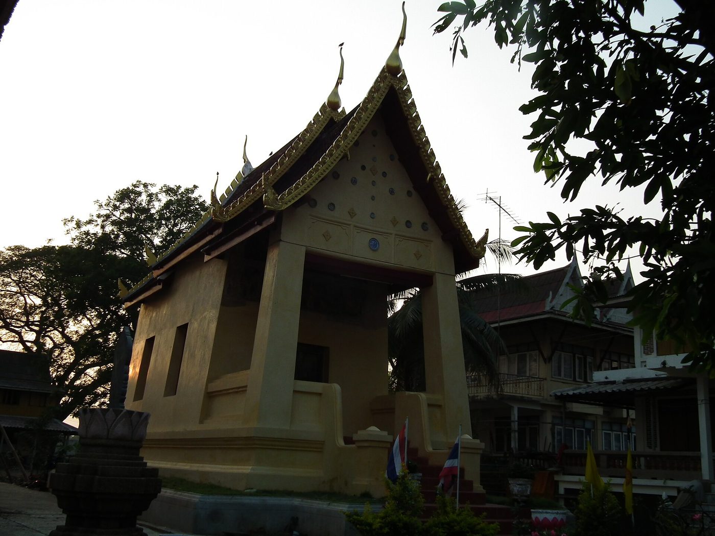 วัดม่วง จ.สิงห์บุรี