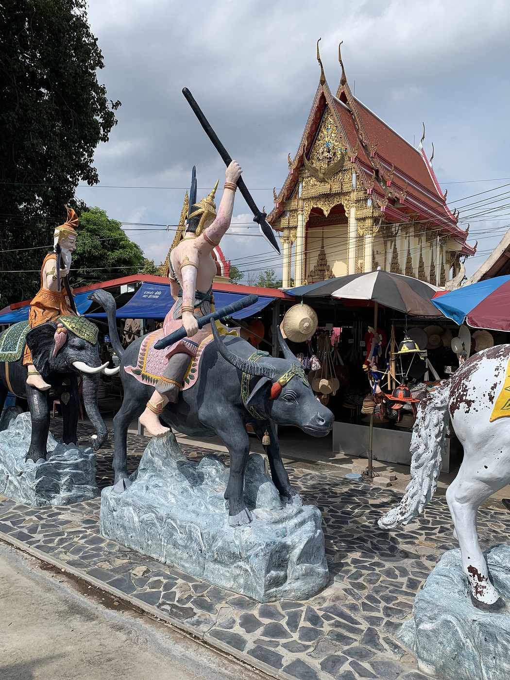 วัดม่วง จ.อ่างทอง