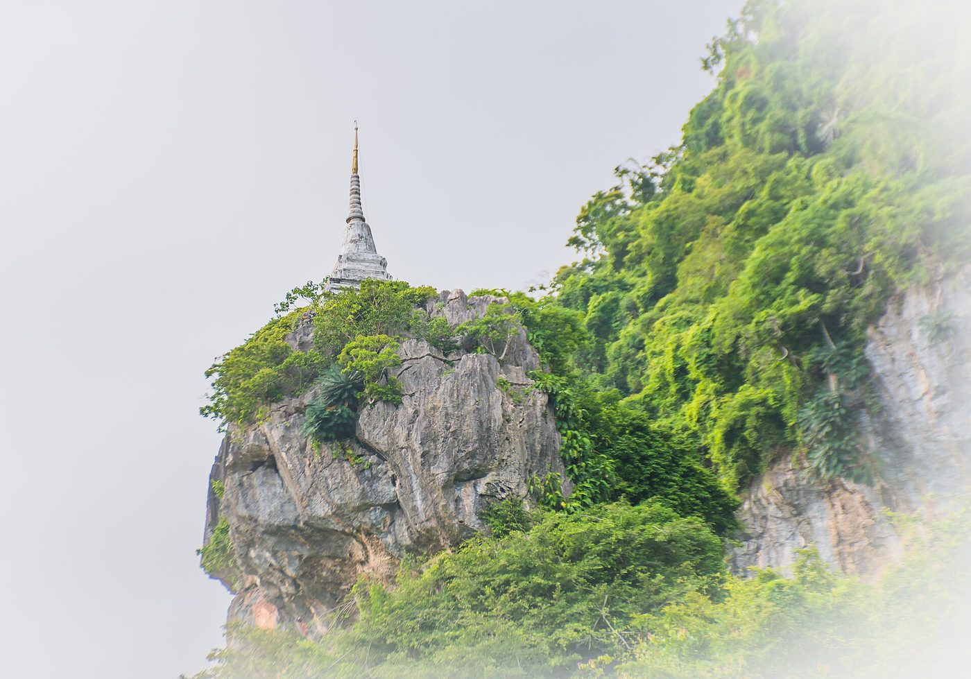 วัดเขาแดงตะวันออก จ.พัทลุง