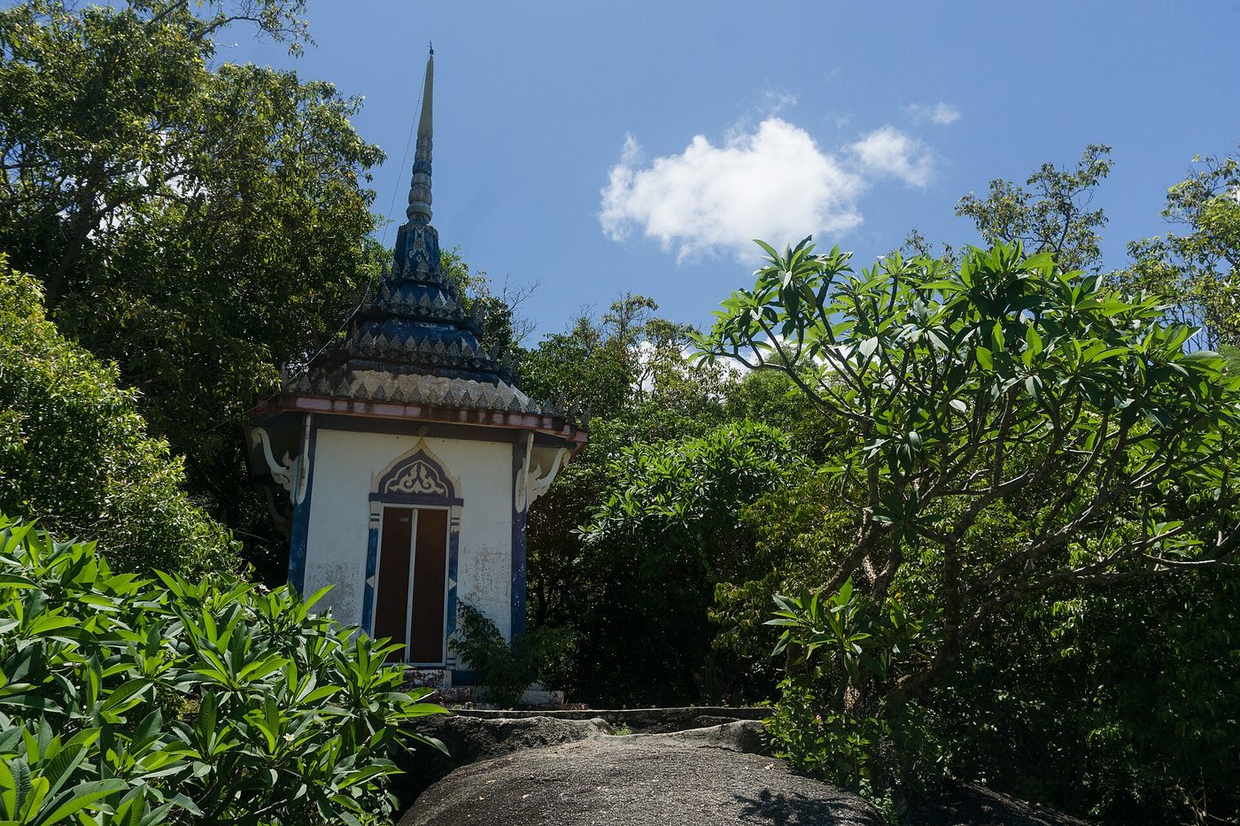 วัดเขาถ้ำ จ.สุราษฎร์ธานี