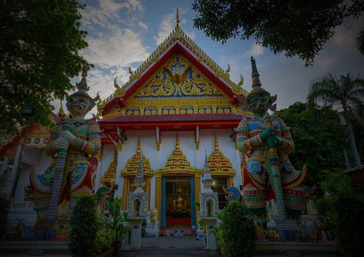 วัดมหาพุทธาราม จ.ศรีสะเกษ