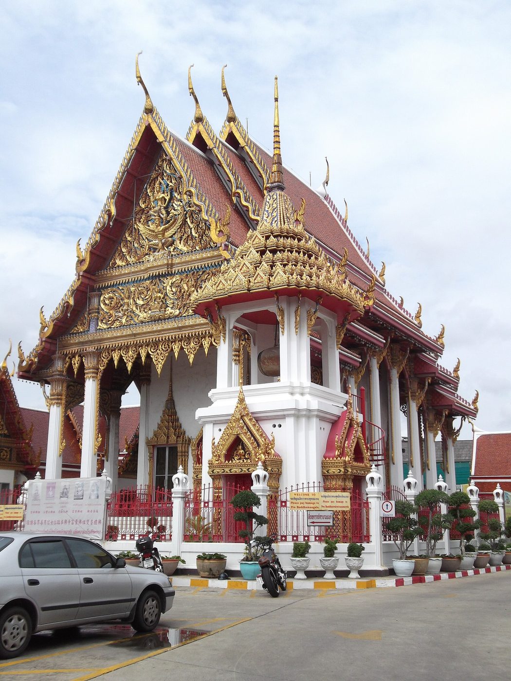 วัดพลับพลาชัย จ.กรุงเทพมหานคร