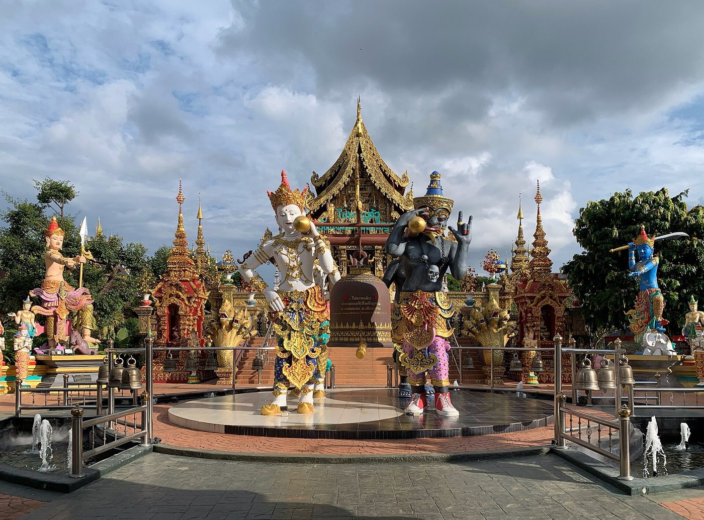 วัดแสงแก้วโพธิญาณ จ.เชียงราย