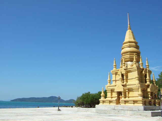 วัดพระเจดีย์แหลมสอ จ.สุราษฎร์ธานี