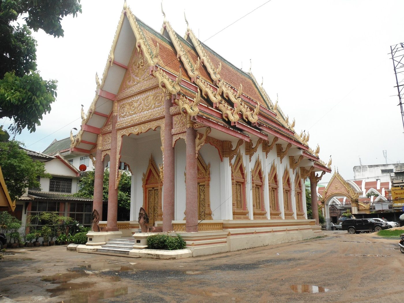 วัดกลาง จ.สุรินทร์