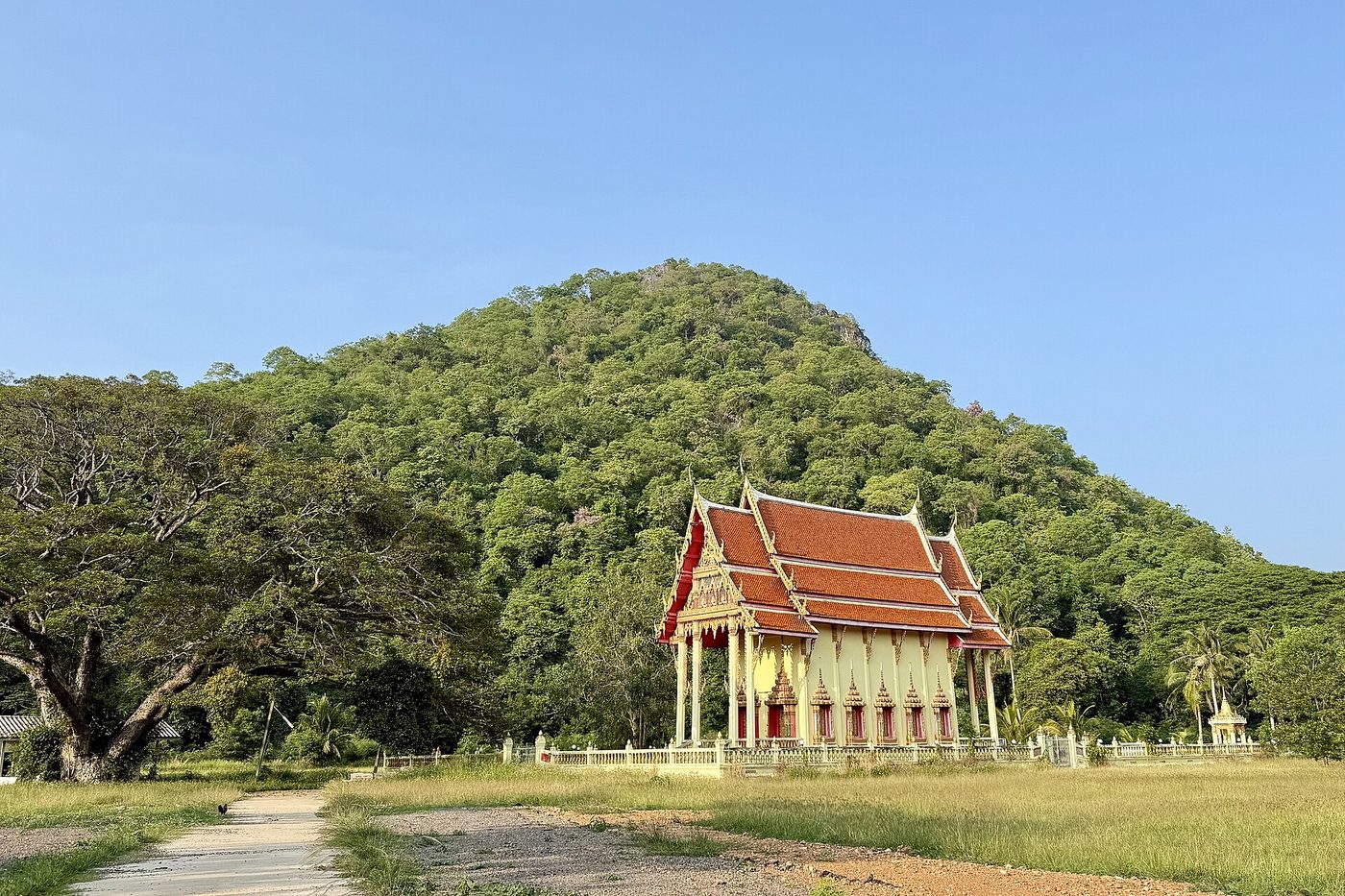 วัดเขาถ้ำคีรีวงศ์ จ.ประจวบคีรีขันธ์