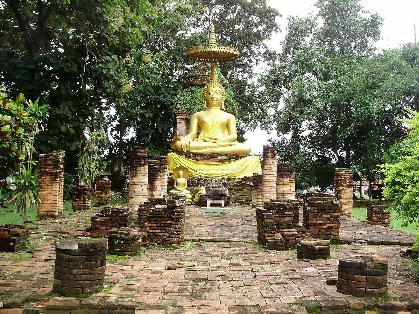 วัดพระธาตุสองพี่น้อง จ.เชียงราย